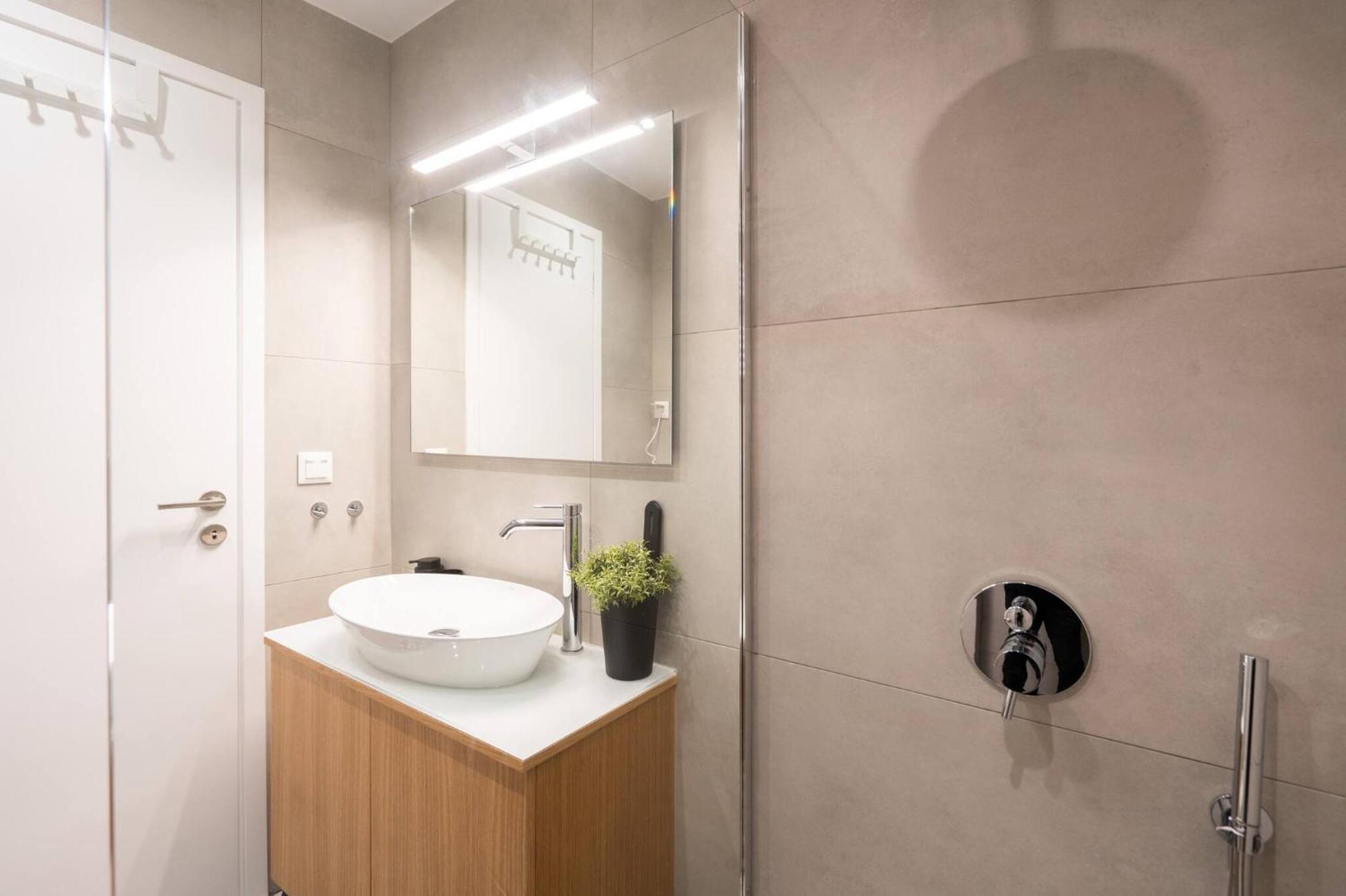 2br-magic Terrace Delight